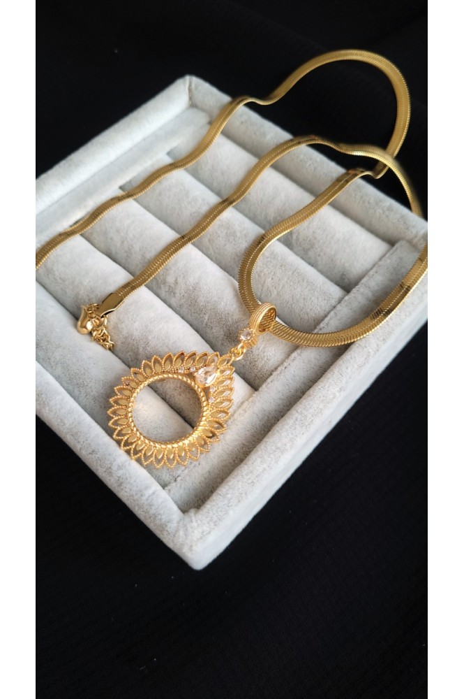 Çeyrek Altına uyumlu Güneş Damla kolye